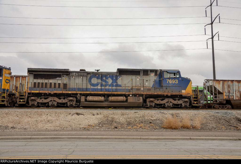 CSX C40-8W Locomotive